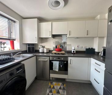 2 bedroom semi-detached house to rent - Photo 3