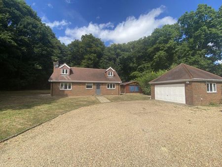 3 bedroom detached house to rent - Photo 2