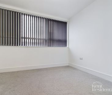 2 bed flat to rent in Miller Heights, Maidstone, ME15 - Photo 1