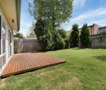Clean Edwardian Three Bed Home - Photo 3