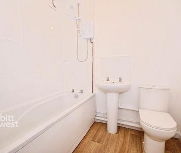 1 bedroom retirement property to rent - Photo 5