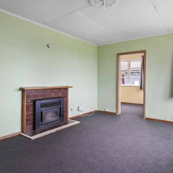 Dog Friendly ! Lawns Included ! - Photo 1