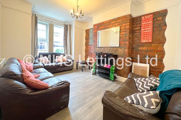 12 Richmond Mount, Leeds, LS6 1DG - Photo 1