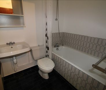 Location Appartement 1 pièce 31m² - Photo 5