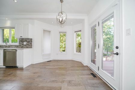 For Lease - 618 Foxcroft Boulevard, Newmarket, Ontario - Photo 2