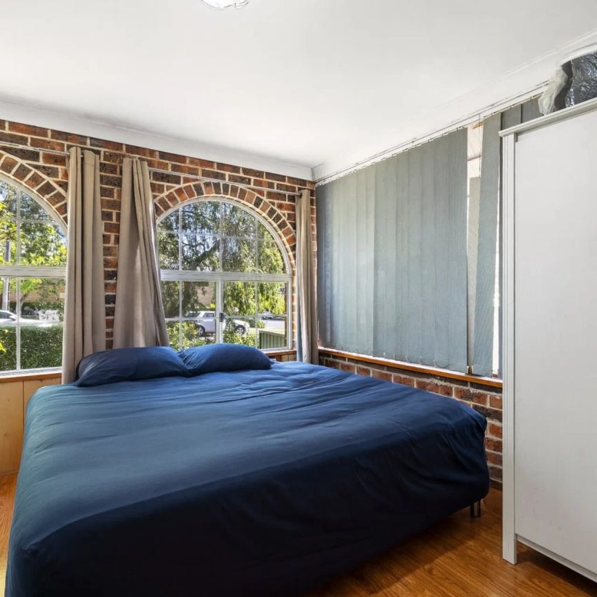 Lawn Maintenance Included - Spacious Family Home - Photo 1