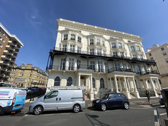 Adelaide Mansions, Hove, BN3 - Photo 1