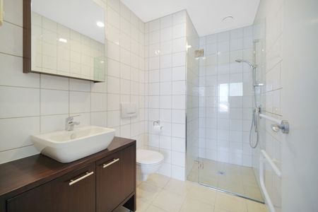 Upmarket Three-Bedroom Home Parnell - Photo 5