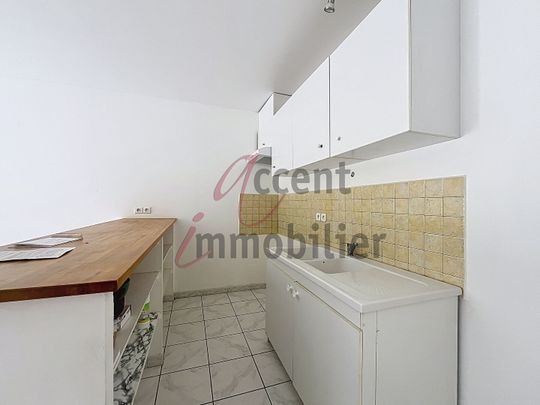 Appartement Cabannes 3 pièce(s) 66 m2 avec cour privative, - Photo 1