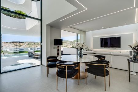 Valle Romano, Estepona West, Estepona, Andalusia 29680 - Photo 3