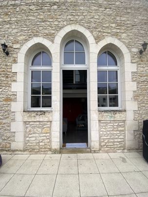 Location Appartement 3 pièces 115m² POITIERS 86000 - Photo 1