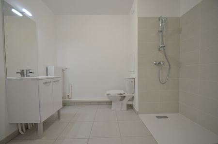 Location Appartement 2 pièces 39m² LE PETIT QUEVILLY 76140 - Photo 3