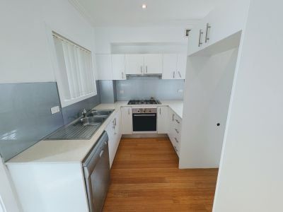 Immaculate Rear Duplex with Ducted Air Conditioning - Photo 4