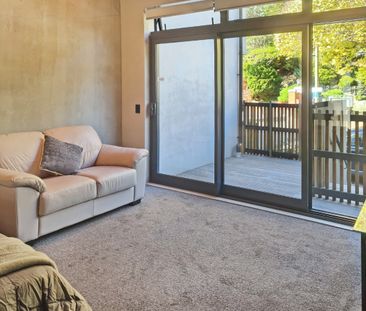 Welcome to Sharella Living - Photo 5