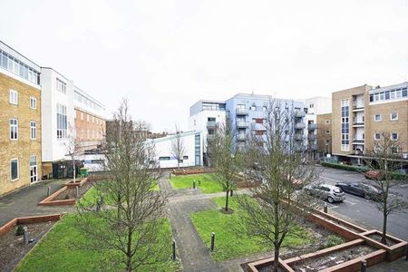 The Quadrangle House, Forest Gate, E15 - Photo 3