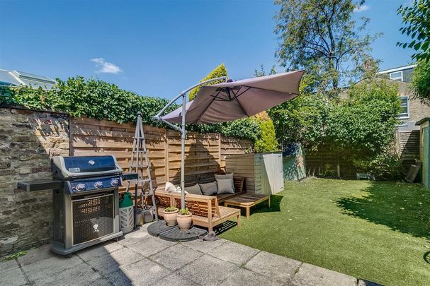 4 bedroom house to rent - Photo 1