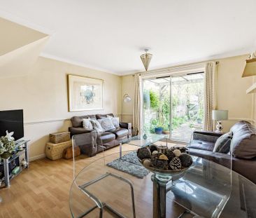 2 bedroom end of terrace house to rent - Photo 1