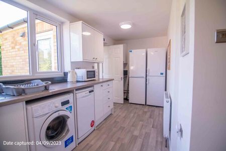 14 Brentwood Crescent - Photo 3