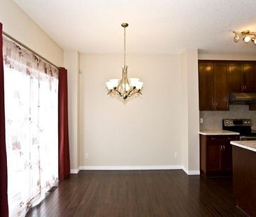 lovely 3 bedroom and 2.5 bath 2 storey home with a WALKOUT bsmt in ... - Photo 3