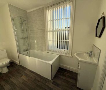 Beech Avenue Shopping Centre, Hull, HU8 - Photo 6