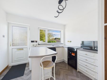 2 bedroom Bungalow To Let - Photo 5