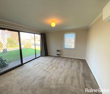 Tidy 2 bedroom unit - Photo 4