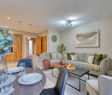 2 Bed Terraced House, Elmfoot Grove, G5 - Photo 1