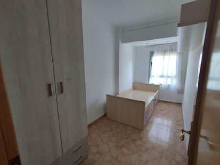 Cozy apartment on Avda. del Cid - Photo 5