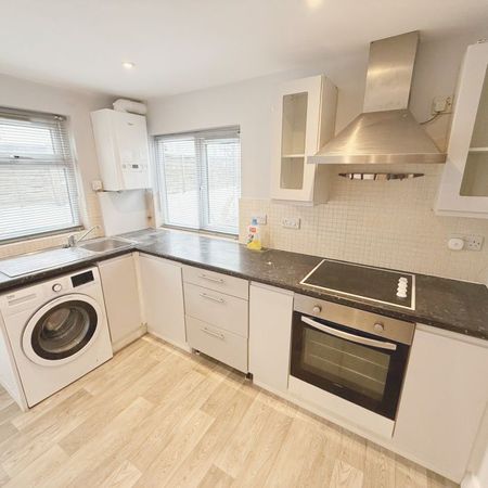 1 Bedroom Flat, Montgomery Street, Hove - Photo 2