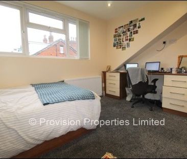 3 Bedroom Student House Leeds - Photo 1