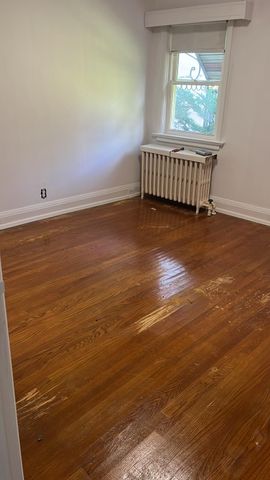 For Lease - 138 Glenwood Crescent, Toronto, Ontario - Photo 4