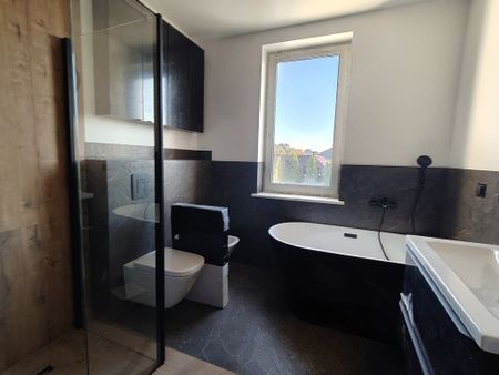 Przestronny dom, idealny dla dużej rodziny! - Photo 2