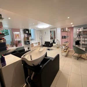 DEIN NEUER ARBEITSPLATZ ALS EIGENSTÄNDIGE/R COIFFEUR - Foto 2