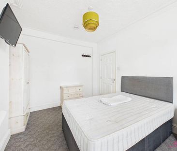 4 bedroom terraced house to rent - Photo 4