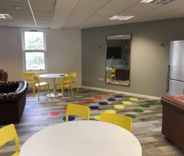 Large En Suite - Photo 5