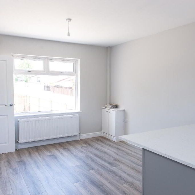 1a Leven Crescent, Belfast, BT5 7DZ - Photo 1