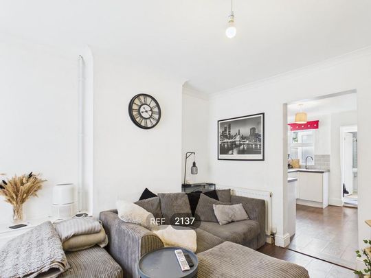 2 bedroom terraced house to rent - Photo 1