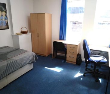 4 bedroom private hall to rent - Photo 5