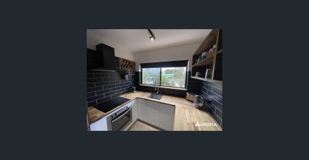 Charming 2-Bedroom Apartment in East Brisbane - Your Next Home Awaits! - Photo 3