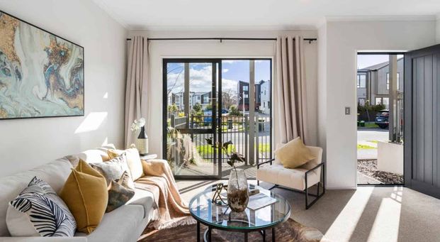 Modern Stylish Home - Photo 1