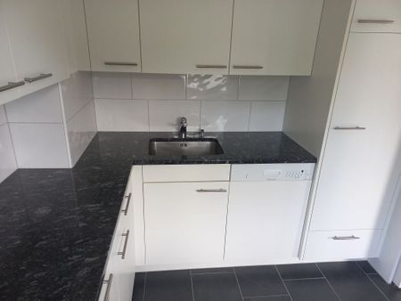 schöne 3-Zimmerwohnung, 6. Stock links - Photo 3