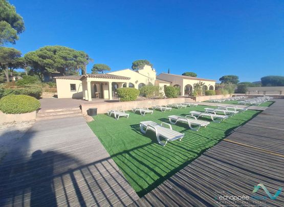 Maison californienne pour 4/6 personnes située dans un parc arboré à Gassin - Photo 1