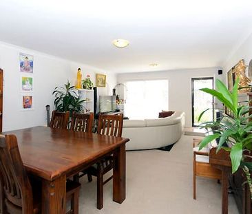 Beautiful family home - Photo 1