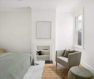 Newly renovated home in prime locale - Photo 5