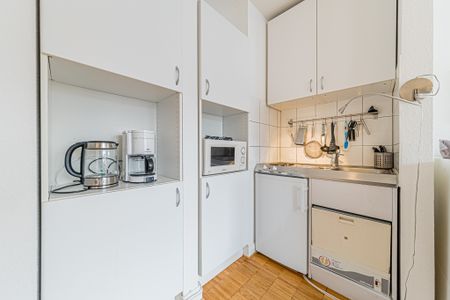 City-Residence: Schweizer Straße: helles, modernes Singleapartment mit Balkon - Photo 4