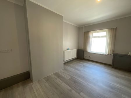 6 Ainsworth Drive, Belfast, BT13 3EJ - Photo 3