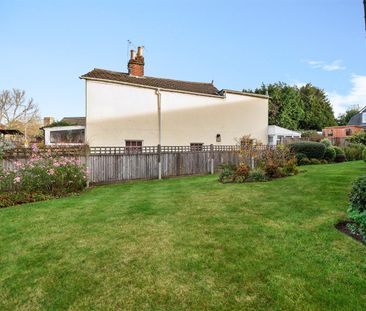 Bennett Lodge, Wimborne - Photo 1