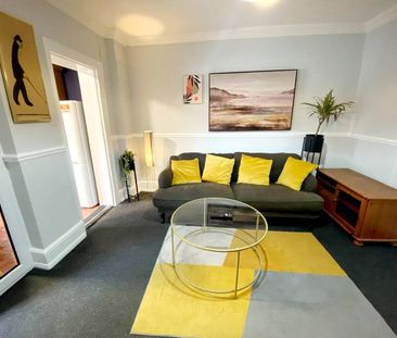 Cobham Street - Photo 3