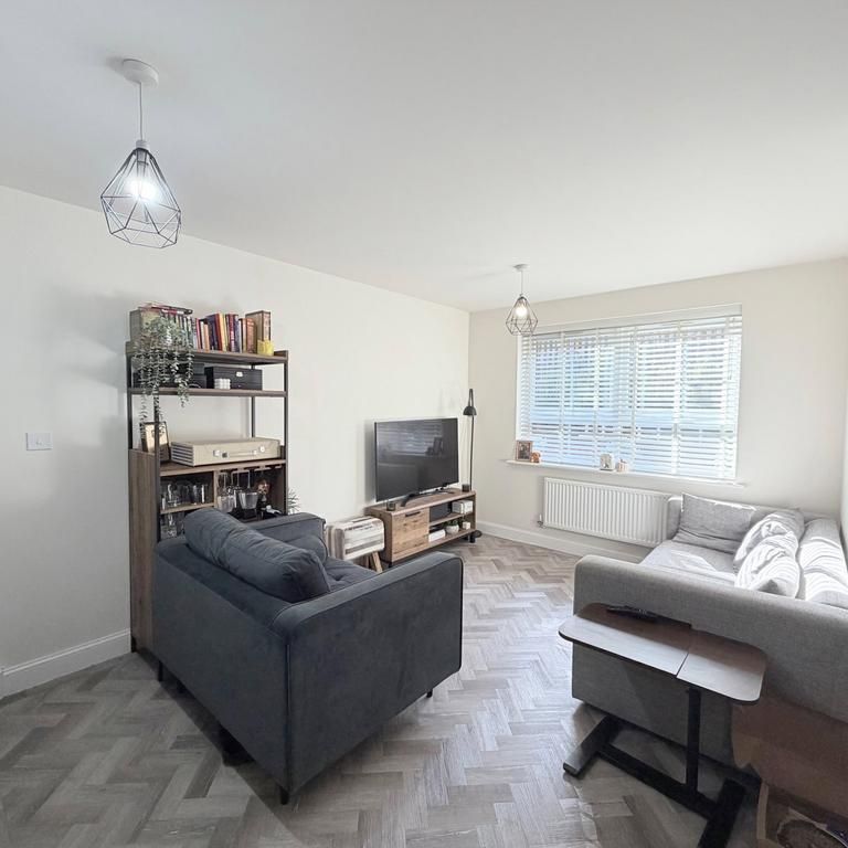 2 bedroom terraced house to rent - Photo 1