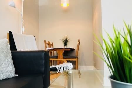 1 Bed Flat, Easter Road, EH6 - Photo 1